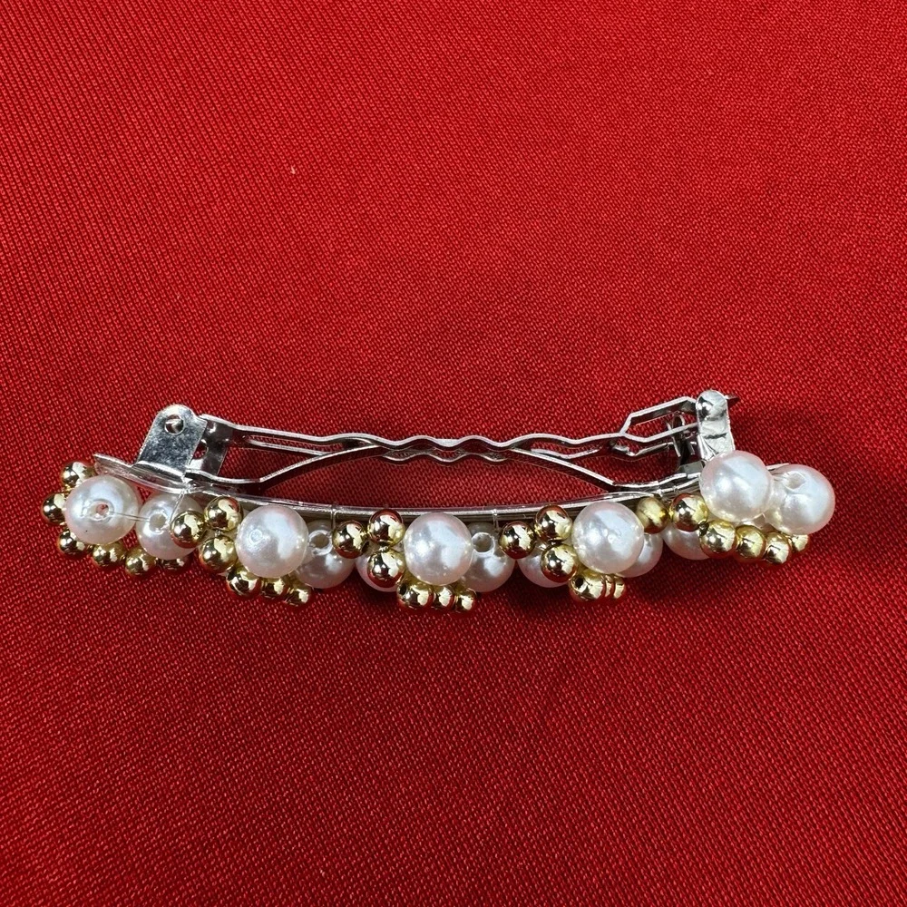 Vintage Faux Pearl On Links‎ Barrette-Easy Snap